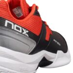 CHAUSSURES DE PADEL NOX AT10 PRO noir/rouge